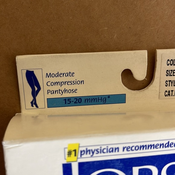 Jobst UltraSheer 15-20mmHg support pantyhose -Silky Beige in Large BNIB - Picture 3 of 9